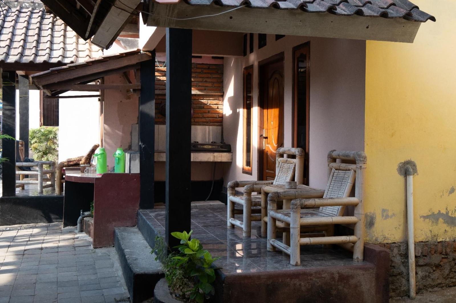 Ramdan Homestay Kuta  Exterior foto